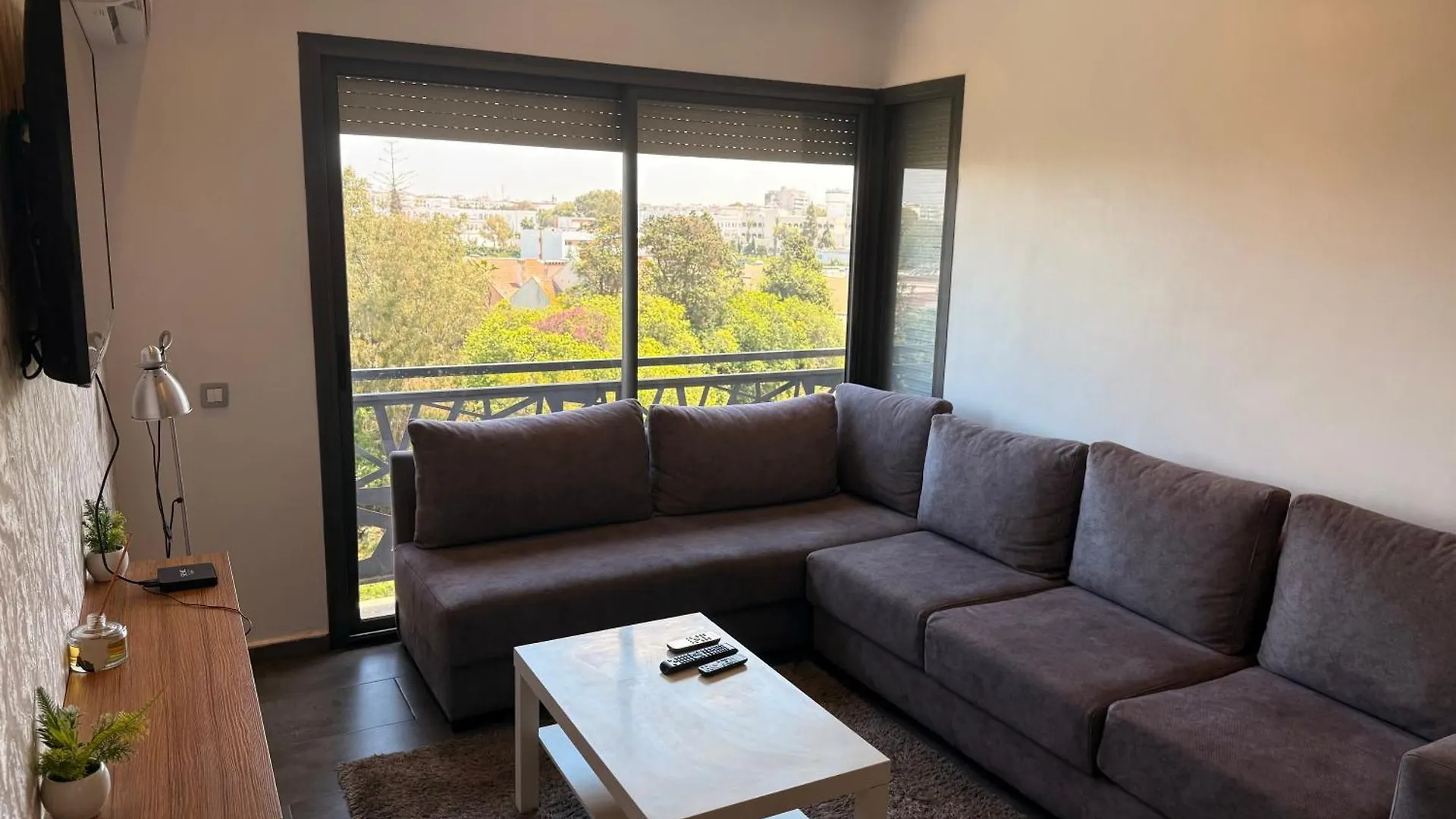 Luxury Studio Center Abdelmoumen 1Min Tram With View Casa Blanca 0*,