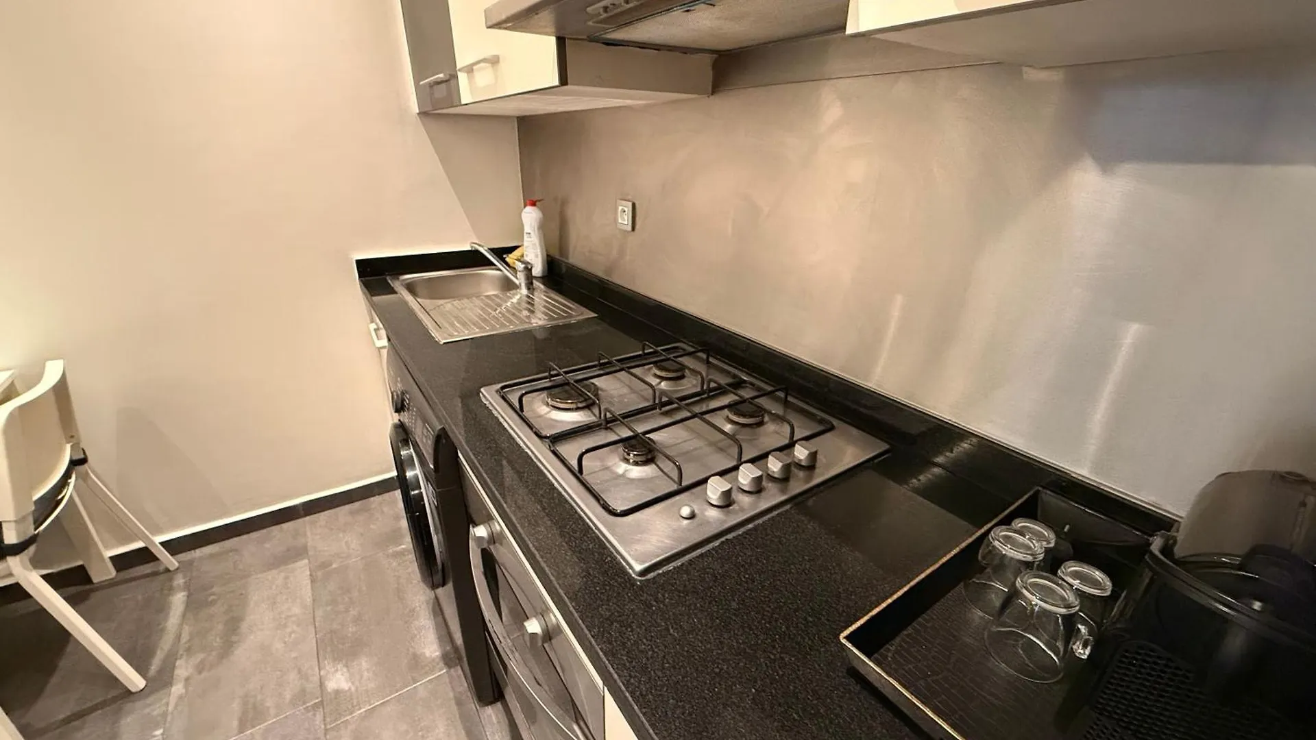 Luxury Studio Center Abdelmoumen 1Min Tram With View Casablanca Morocco